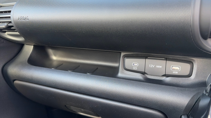 Hyundai INSTER 85kW 01 49kWh 5dr Auto Electric Hatchback - Image 35